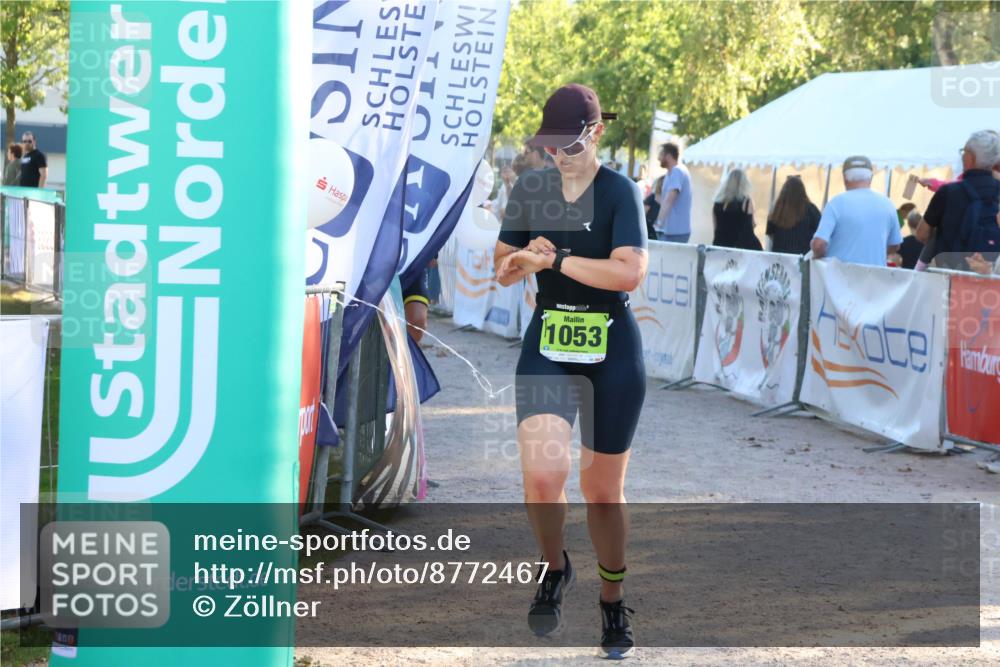 07.09.2025 - 19. Norderstedt Triathlon Zöllner http://msf.ph/oto/8772467 07.09.2025 16:49:21 Ziel 1053, 1551, 1588 meine-sportfotos.de