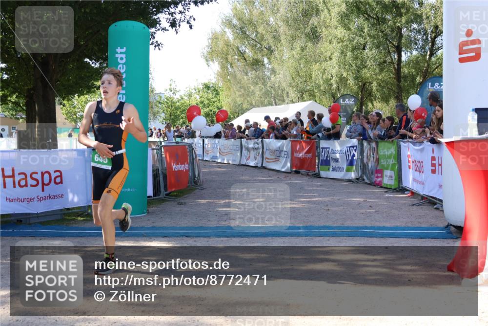07.09.2025 - 19. Norderstedt Triathlon Zöllner http://msf.ph/oto/8772471 07.09.2025 10:49:19 Ziel 645, 675 meine-sportfotos.de