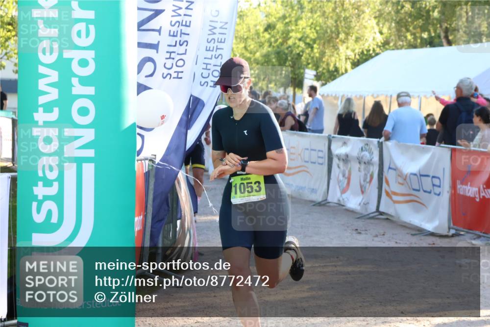 07.09.2025 - 19. Norderstedt Triathlon Zöllner http://msf.ph/oto/8772472 07.09.2025 16:49:21 Ziel 1053, 1551, 1588 meine-sportfotos.de