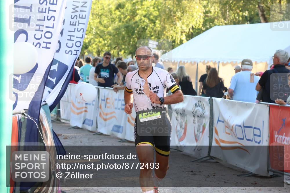 07.09.2025 - 19. Norderstedt Triathlon Zöllner http://msf.ph/oto/8772493 07.09.2025 16:49:23 Ziel 387, 1053, 1551, 1588 meine-sportfotos.de