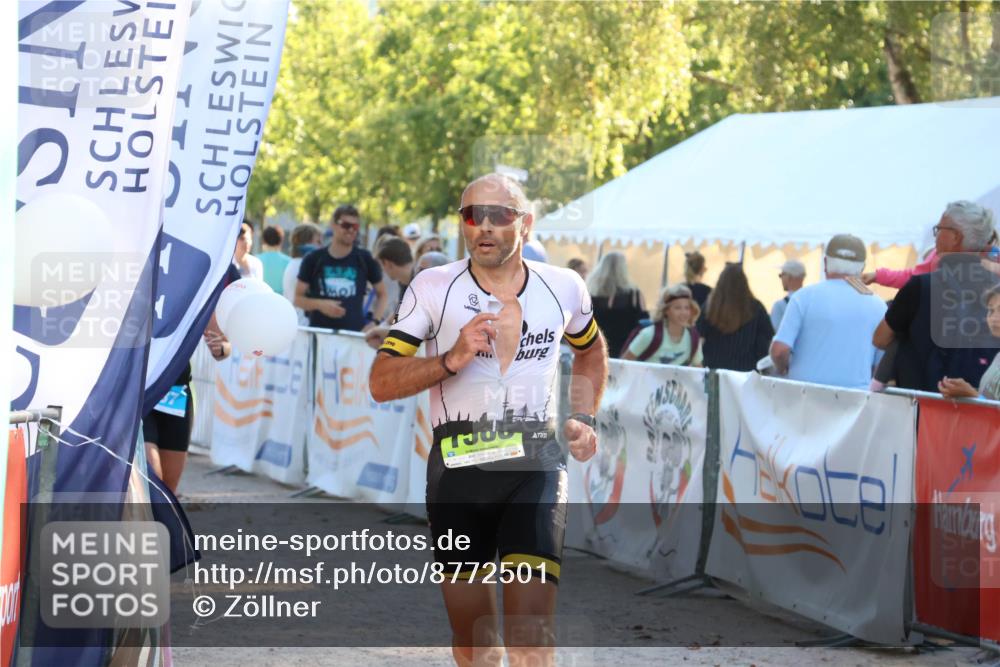 07.09.2025 - 19. Norderstedt Triathlon Zöllner http://msf.ph/oto/8772501 07.09.2025 16:49:24 Ziel 387, 1053, 1551, 1588 meine-sportfotos.de