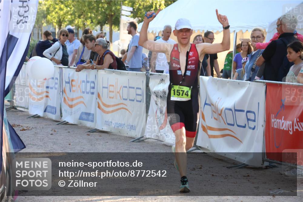07.09.2025 - 19. Norderstedt Triathlon Zöllner http://msf.ph/oto/8772542 07.09.2025 16:49:36 Ziel 1574 meine-sportfotos.de