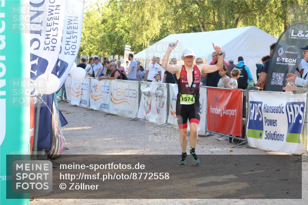 07.09.2025 - 19. Norderstedt Triathlon Zöllner http://msf.ph/oto/8772558 07.09.2025 16:49:37 Ziel 1574 meine-sportfotos.de
