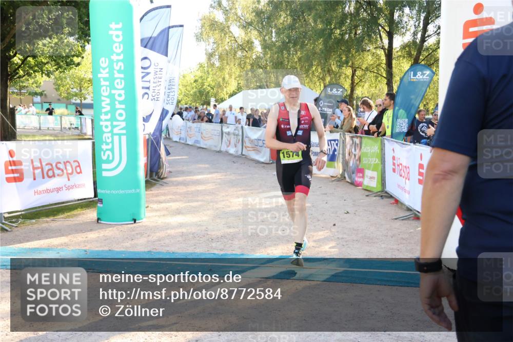 07.09.2025 - 19. Norderstedt Triathlon Zöllner http://msf.ph/oto/8772584 07.09.2025 16:49:39 Ziel 1574 meine-sportfotos.de