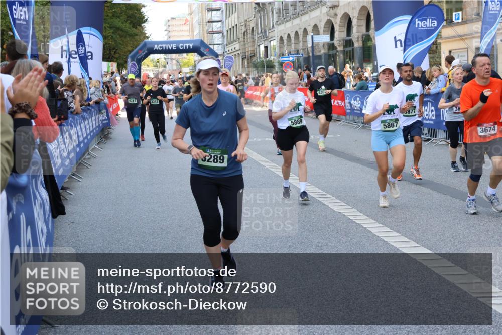 07.09.2025 - BARMER Alsterlauf Strokosch-Dieckow http://msf.ph/oto/8772590 07.09.2025 10:09:28 Ziel 2023, 2197, 2224, 2363, 2391, 2469, 2586, 2622, 2805, 2925, 3054, 3549, 4155, 4203, 4260, 4474, 4714, 4743, 4906, 4915, 5052, 5443, 6159, 8115, 8147, 8162 meine-sportfotos.de