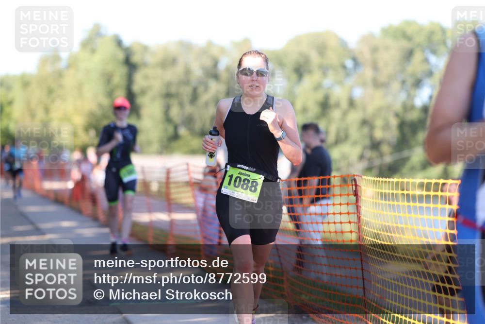 07.09.2025 - 19. Norderstedt Triathlon Michael Strokosch http://msf.ph/oto/8772599 07.09.2025 16:33:34 Laufen 1087, 1088, 1569 meine-sportfotos.de