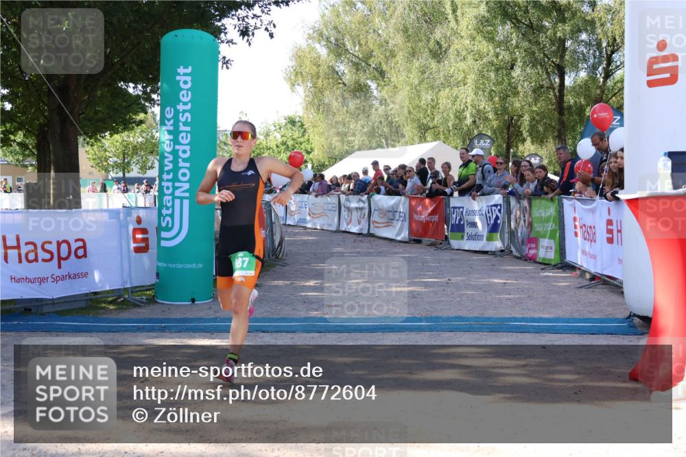 07.09.2025 - 19. Norderstedt Triathlon Zöllner http://msf.ph/oto/8772604 07.09.2025 10:51:20 Ziel 687 meine-sportfotos.de