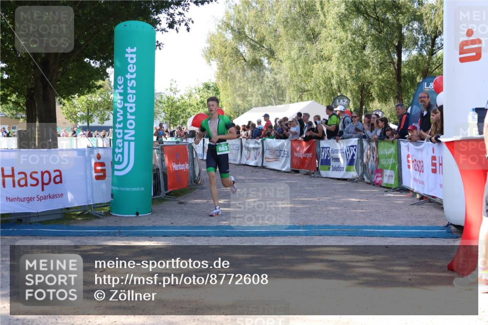 07.09.2025 - 19. Norderstedt Triathlon Zöllner http://msf.ph/oto/8772608 07.09.2025 10:51:32 Ziel 649, 663 meine-sportfotos.de