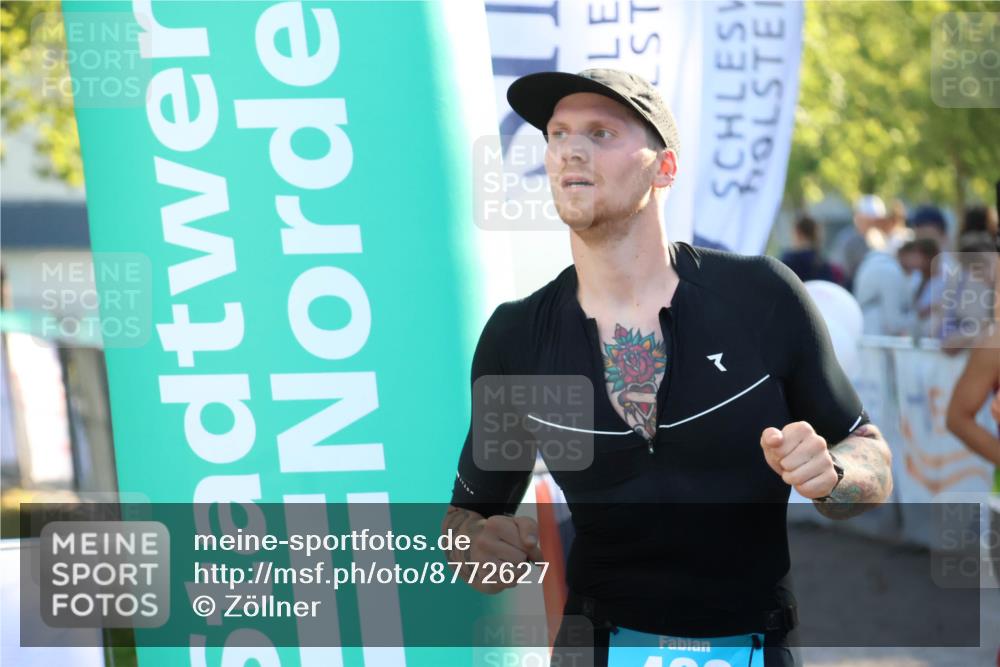 07.09.2025 - 19. Norderstedt Triathlon Zöllner http://msf.ph/oto/8772627 07.09.2025 16:49:50 Ziel 402, 464, 1556 meine-sportfotos.de