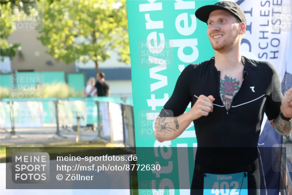 07.09.2025 - 19. Norderstedt Triathlon Zöllner http://msf.ph/oto/8772630 07.09.2025 16:49:50 Ziel 402, 464, 1556 meine-sportfotos.de
