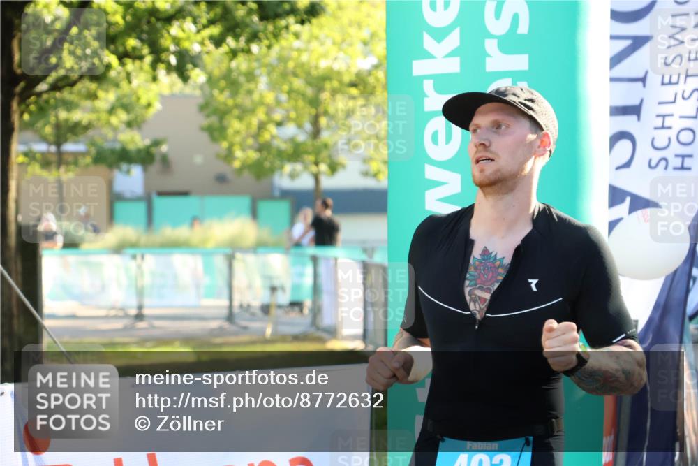 07.09.2025 - 19. Norderstedt Triathlon Zöllner http://msf.ph/oto/8772632 07.09.2025 16:49:50 Ziel 402, 464, 1556 meine-sportfotos.de