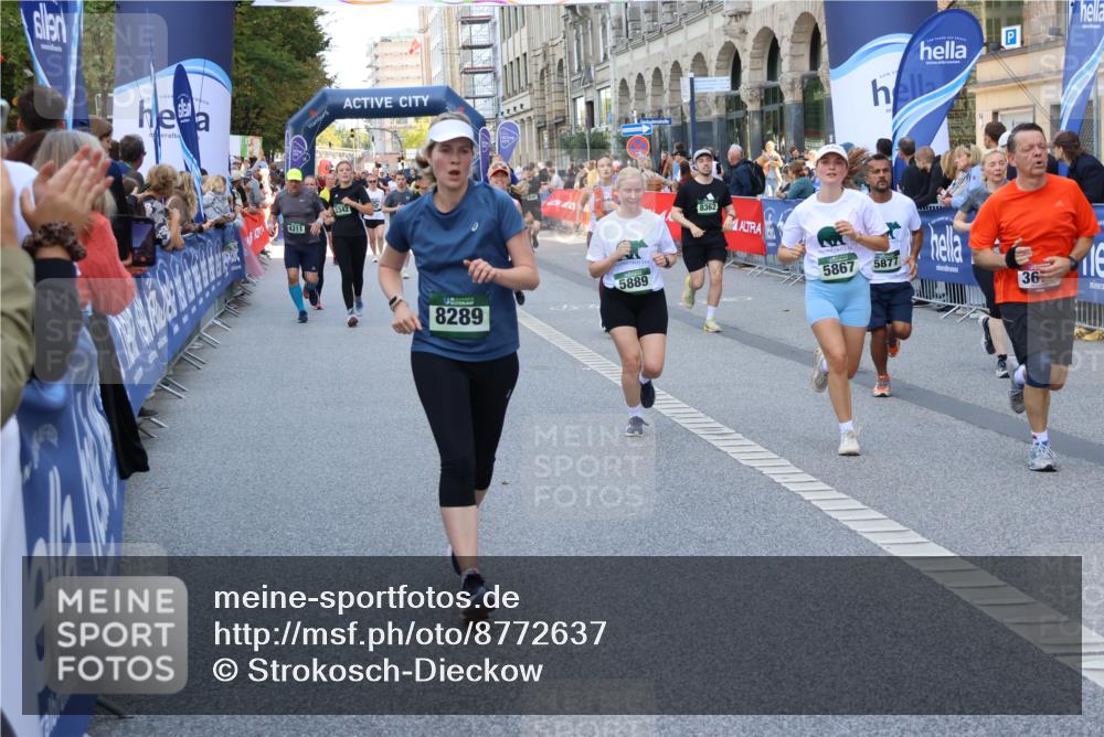 07.09.2025 - BARMER Alsterlauf Strokosch-Dieckow http://msf.ph/oto/8772637 07.09.2025 10:09:28 Ziel 2023, 2197, 2224, 2363, 2391, 2469, 2586, 2622, 2805, 2925, 3054, 3549, 4155, 4203, 4260, 4474, 4714, 4743, 4906, 4915, 5052, 5443, 6159, 8115, 8147, 8162 meine-sportfotos.de