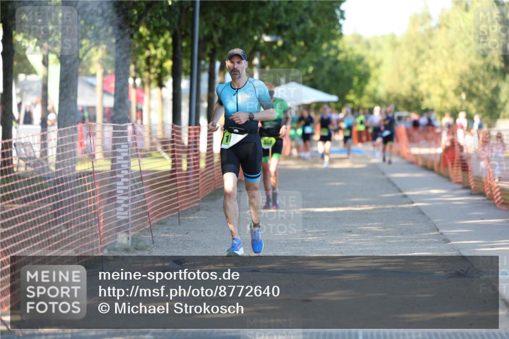 07.09.2025 - 19. Norderstedt Triathlon Michael Strokosch http://msf.ph/oto/8772640 07.09.2025 16:33:44 Laufen 467, 1627 meine-sportfotos.de