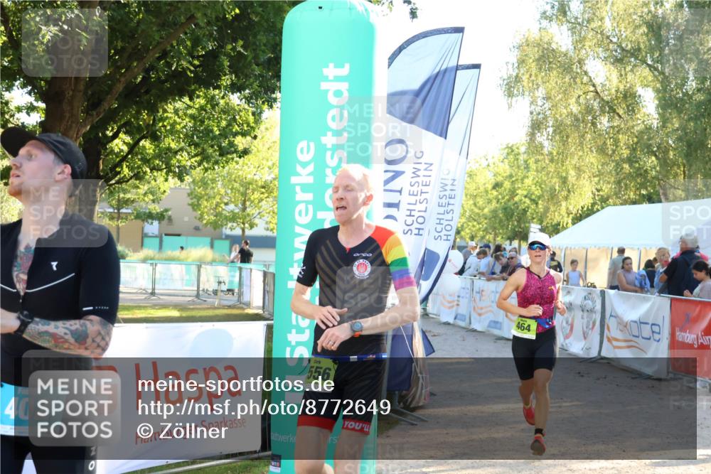 07.09.2025 - 19. Norderstedt Triathlon Zöllner http://msf.ph/oto/8772649 07.09.2025 16:49:51 Ziel 402, 464, 1556 meine-sportfotos.de