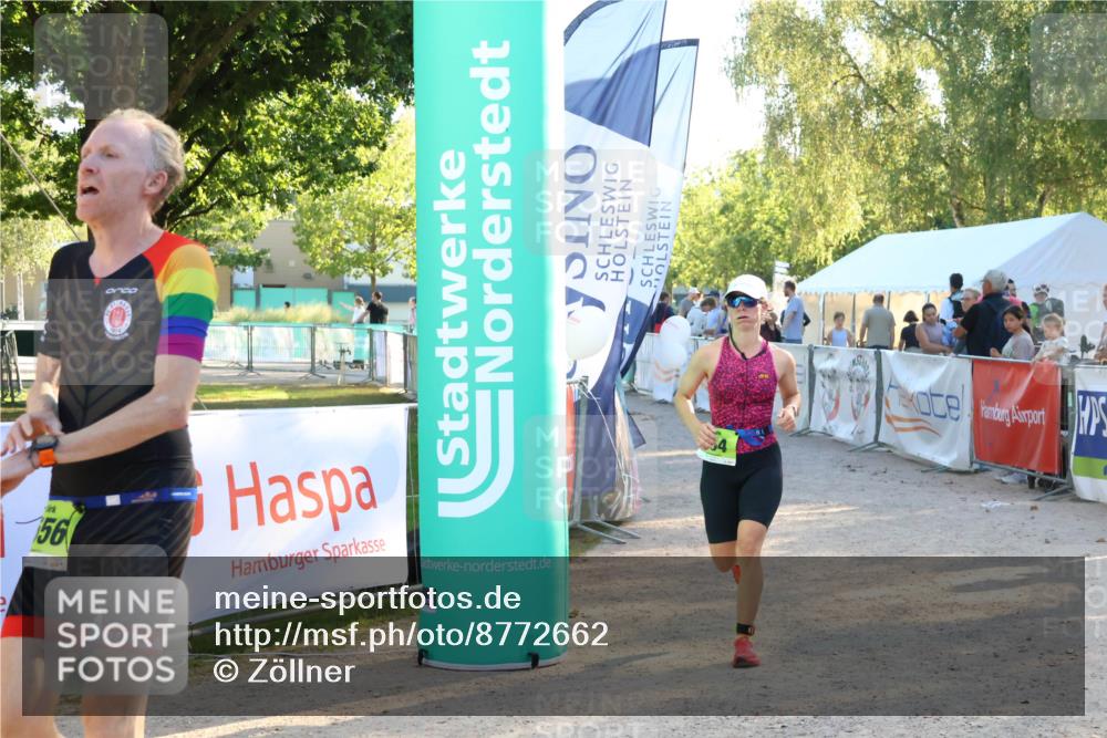 07.09.2025 - 19. Norderstedt Triathlon Zöllner http://msf.ph/oto/8772662 07.09.2025 16:49:52 Ziel 402, 464, 1556 meine-sportfotos.de