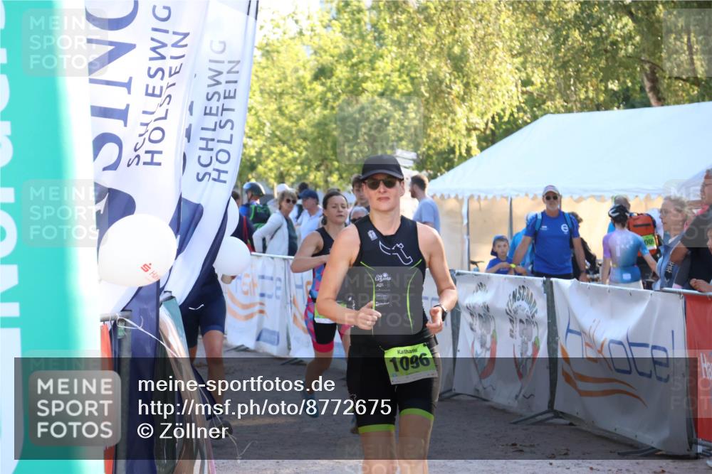 07.09.2025 - 19. Norderstedt Triathlon Zöllner http://msf.ph/oto/8772675 07.09.2025 16:50:07 Ziel 1058, 1096, 1607 meine-sportfotos.de