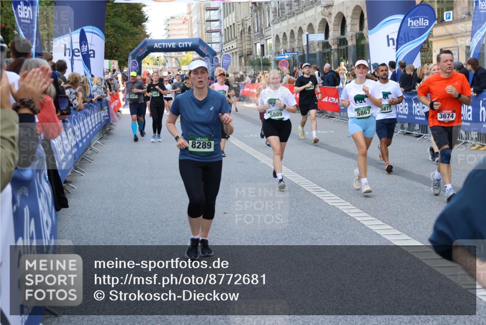 07.09.2025 - BARMER Alsterlauf Strokosch-Dieckow http://msf.ph/oto/8772681 07.09.2025 10:09:28 Ziel 2023, 2197, 2224, 2363, 2391, 2469, 2586, 2622, 2805, 2925, 3054, 3549, 4155, 4203, 4260, 4474, 4714, 4743, 4906, 4915, 5052, 5443, 6159, 8115, 8147, 8162 meine-sportfotos.de