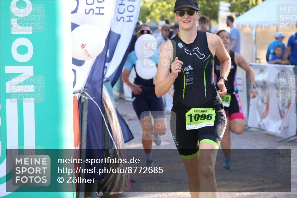 07.09.2025 - 19. Norderstedt Triathlon Zöllner http://msf.ph/oto/8772685 07.09.2025 16:50:08 Ziel 1058, 1096, 1607 meine-sportfotos.de
