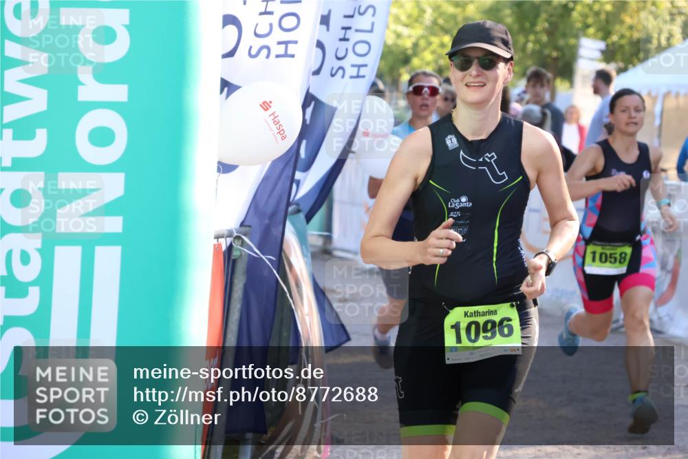 07.09.2025 - 19. Norderstedt Triathlon Zöllner http://msf.ph/oto/8772688 07.09.2025 16:50:08 Ziel 1058, 1096, 1607 meine-sportfotos.de