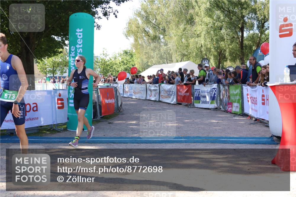 07.09.2025 - 19. Norderstedt Triathlon Zöllner http://msf.ph/oto/8772698 07.09.2025 10:51:58 Ziel 648, 673, 686 meine-sportfotos.de