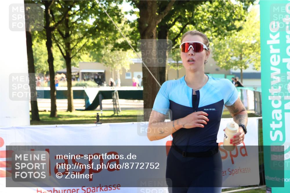 07.09.2025 - 19. Norderstedt Triathlon Zöllner http://msf.ph/oto/8772752 07.09.2025 16:50:12 Ziel 1058, 1096, 1607 meine-sportfotos.de