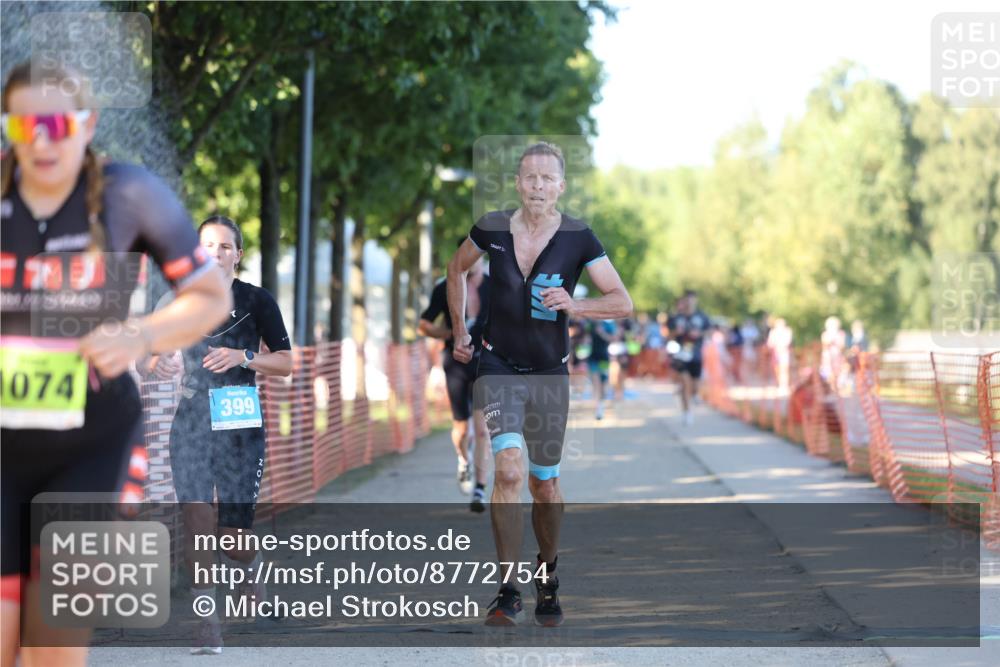 07.09.2025 - 19. Norderstedt Triathlon Michael Strokosch http://msf.ph/oto/8772754 07.09.2025 16:34:12 Laufen 399, 503, 866, 1074, 1590, 1621 meine-sportfotos.de