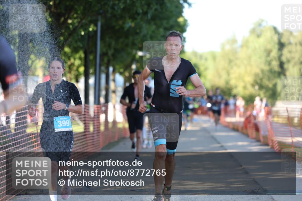 07.09.2025 - 19. Norderstedt Triathlon Michael Strokosch http://msf.ph/oto/8772765 07.09.2025 16:34:12 Laufen 399, 503, 866, 1074, 1590, 1621 meine-sportfotos.de