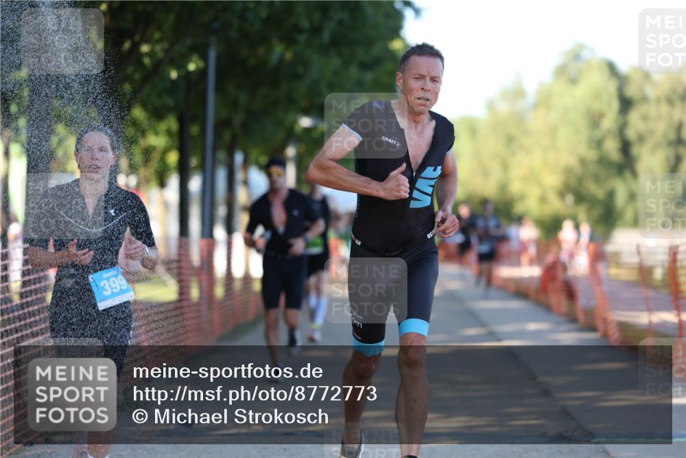 07.09.2025 - 19. Norderstedt Triathlon Michael Strokosch http://msf.ph/oto/8772773 07.09.2025 16:34:13 Laufen 399, 866, 1074, 1080, 1590, 1621 meine-sportfotos.de
