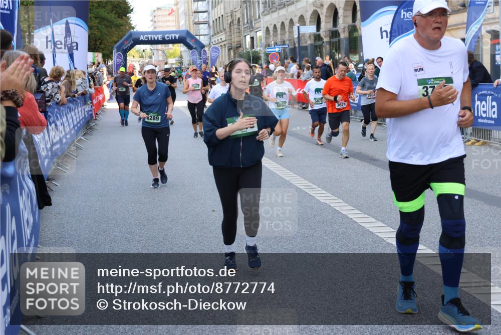 07.09.2025 - BARMER Alsterlauf Strokosch-Dieckow http://msf.ph/oto/8772774 07.09.2025 10:09:26 Ziel 2023, 2197, 2224, 2363, 2391, 2469, 2622, 2925, 3054, 3549, 3770, 4155, 4203, 4260, 4474, 4714, 4743, 4906, 4915, 5052, 5443, 6258, 8115, 8147, 8162 meine-sportfotos.de