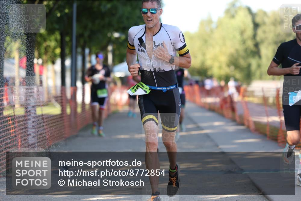07.09.2025 - 19. Norderstedt Triathlon Michael Strokosch http://msf.ph/oto/8772854 07.09.2025 16:34:24 Laufen 396, 930, 940, 1080, 1581, 1587, 1613 meine-sportfotos.de