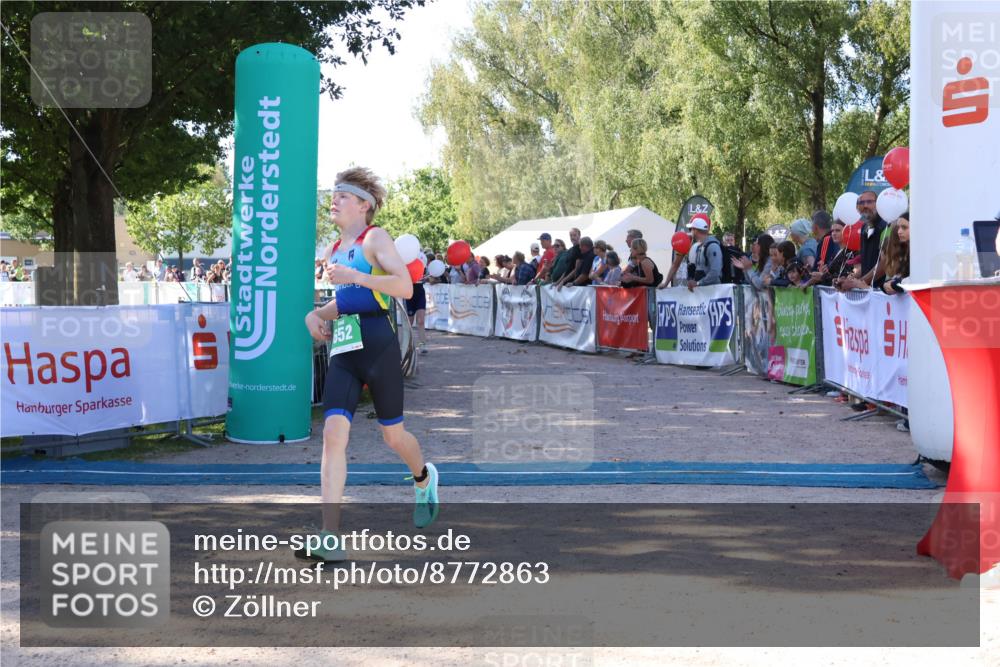 07.09.2025 - 19. Norderstedt Triathlon Zöllner http://msf.ph/oto/8772863 07.09.2025 10:52:52 Ziel 84, 652, 1130 meine-sportfotos.de