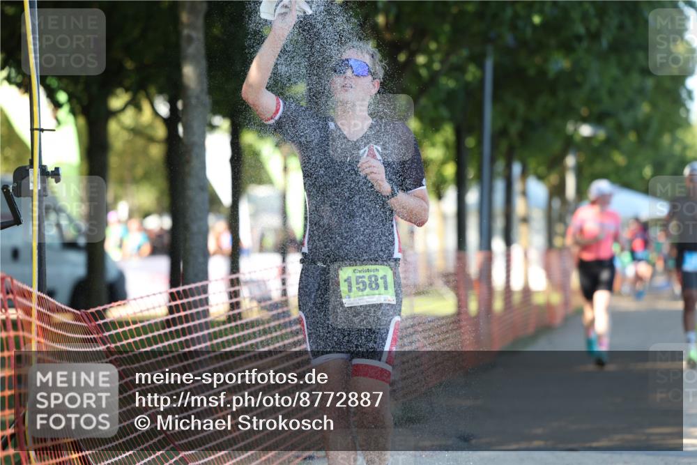 07.09.2025 - 19. Norderstedt Triathlon Michael Strokosch http://msf.ph/oto/8772887 07.09.2025 16:34:29 Laufen 396, 914, 930, 1442, 1581, 1613, 1619 meine-sportfotos.de