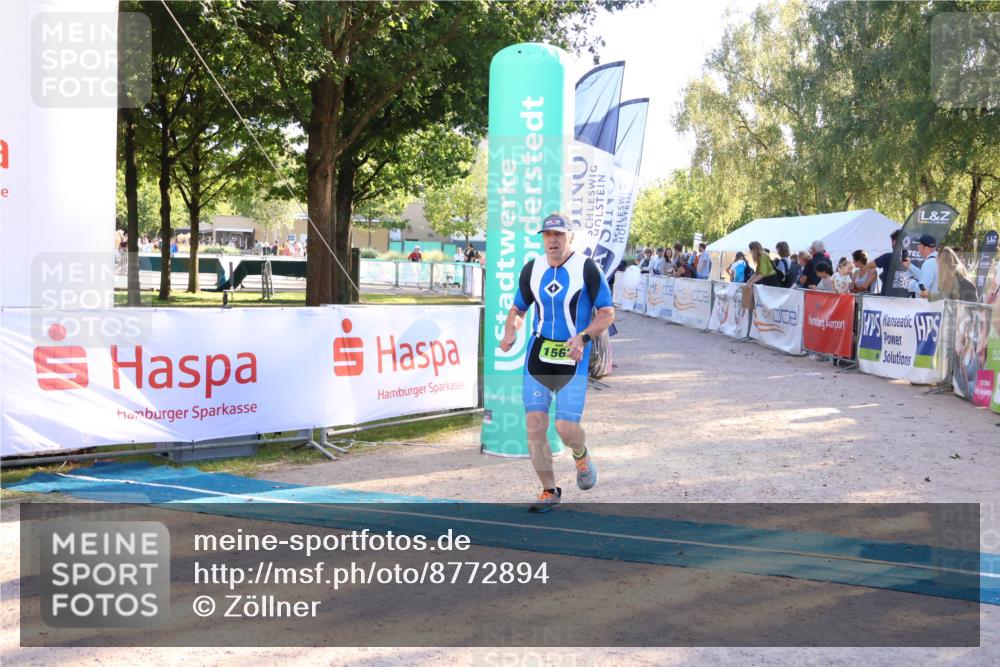 07.09.2025 - 19. Norderstedt Triathlon Zöllner http://msf.ph/oto/8772894 07.09.2025 16:50:52 Ziel 1524, 1547, 1562 meine-sportfotos.de