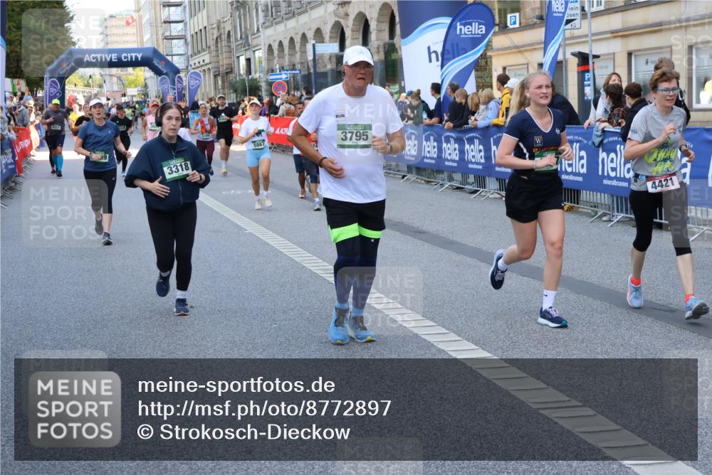 07.09.2025 - BARMER Alsterlauf Strokosch-Dieckow http://msf.ph/oto/8772897 07.09.2025 10:09:25 Ziel 2023, 2197, 2224, 2363, 2391, 2469, 2622, 2925, 3054, 3770, 4155, 4203, 4260, 4474, 4714, 4743, 4906, 4915, 5052, 5443, 6258, 8115, 8147, 8162 meine-sportfotos.de