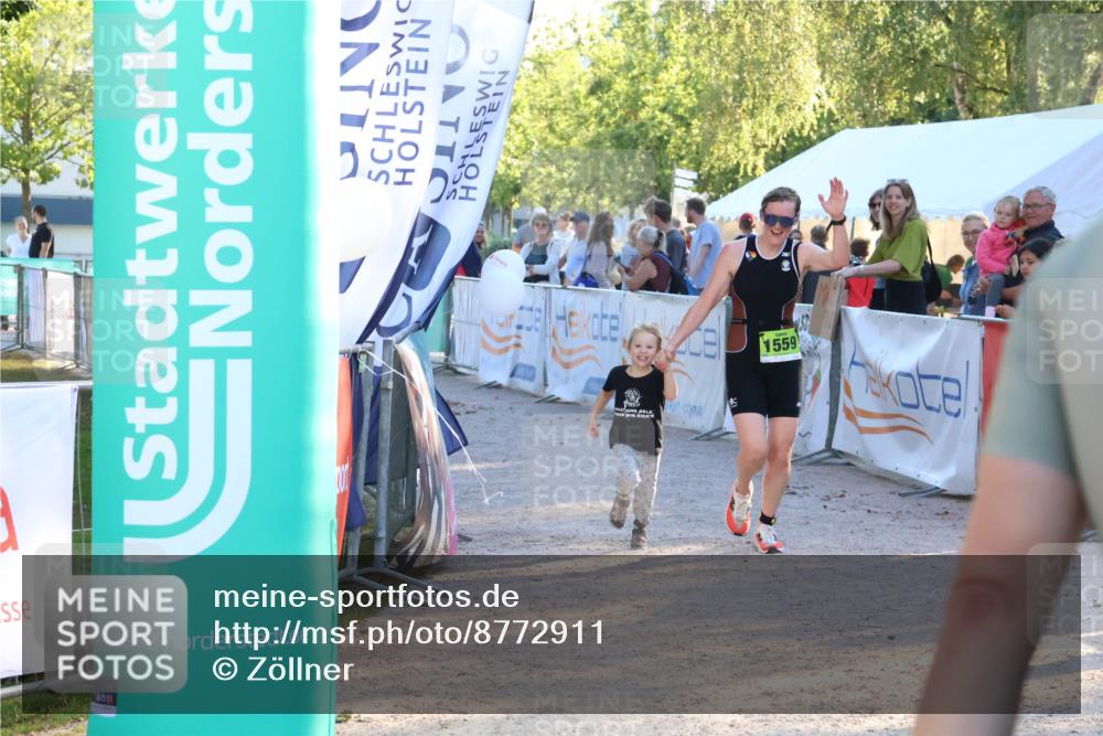 07.09.2025 - 19. Norderstedt Triathlon Zöllner http://msf.ph/oto/8772911 07.09.2025 16:50:56 Ziel 1559, 1562 meine-sportfotos.de