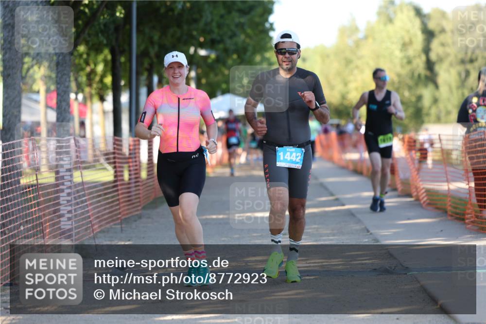 07.09.2025 - 19. Norderstedt Triathlon Michael Strokosch http://msf.ph/oto/8772923 07.09.2025 16:34:33 Laufen 914, 1442, 1613, 1619 meine-sportfotos.de