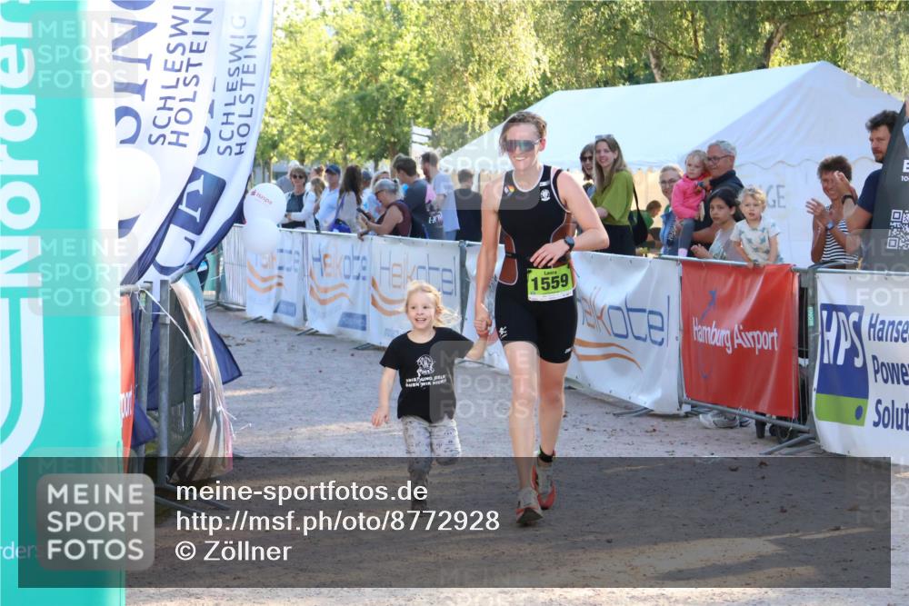 07.09.2025 - 19. Norderstedt Triathlon Zöllner http://msf.ph/oto/8772928 07.09.2025 16:50:57 Ziel 1559, 1562 meine-sportfotos.de