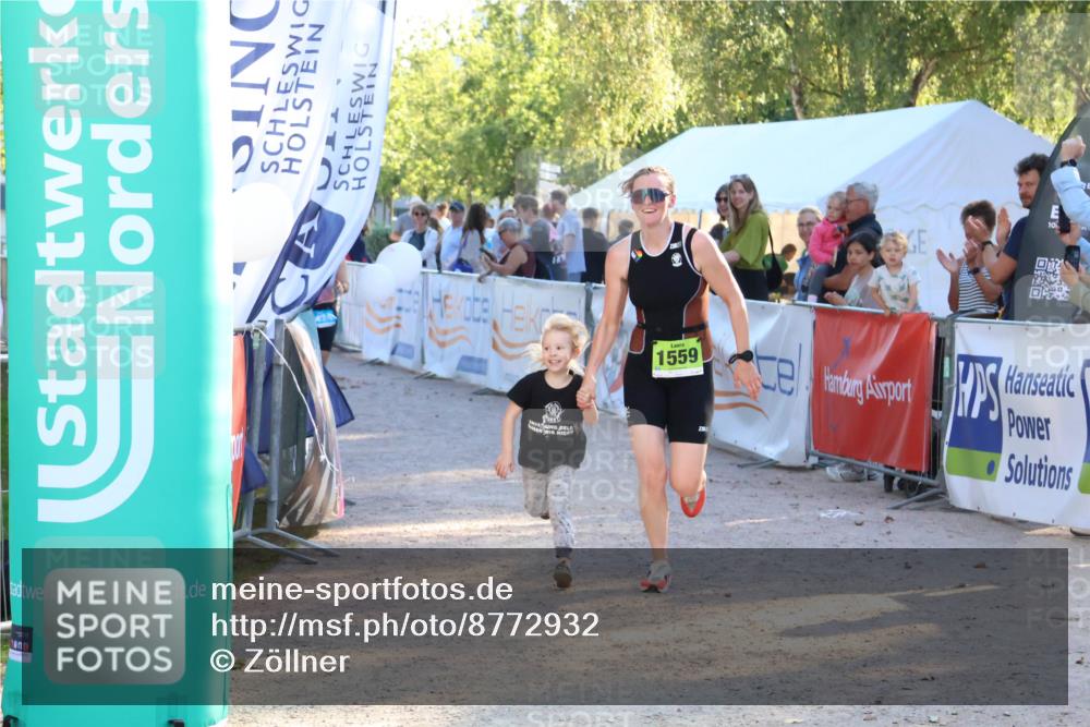 07.09.2025 - 19. Norderstedt Triathlon Zöllner http://msf.ph/oto/8772932 07.09.2025 16:50:57 Ziel 1559, 1562 meine-sportfotos.de