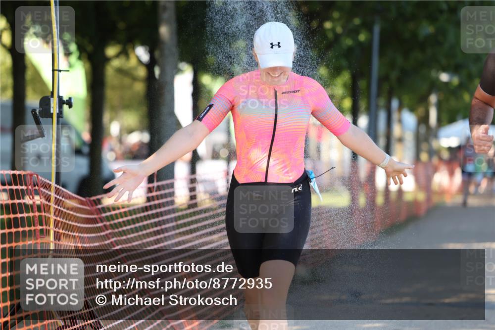 07.09.2025 - 19. Norderstedt Triathlon Michael Strokosch http://msf.ph/oto/8772935 07.09.2025 16:34:34 Laufen 914, 1442, 1619 meine-sportfotos.de