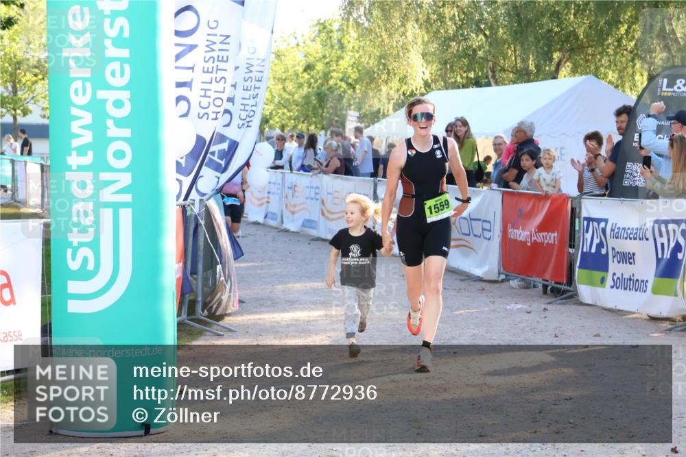 07.09.2025 - 19. Norderstedt Triathlon Zöllner http://msf.ph/oto/8772936 07.09.2025 16:50:57 Ziel 1559, 1562 meine-sportfotos.de
