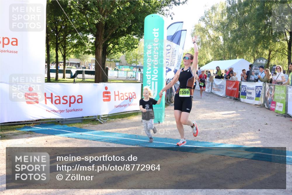 07.09.2025 - 19. Norderstedt Triathlon Zöllner http://msf.ph/oto/8772964 07.09.2025 16:50:59 Ziel 1061, 1424, 1559 meine-sportfotos.de