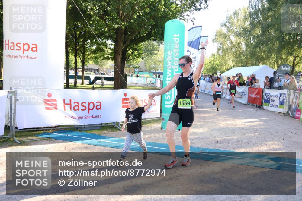 07.09.2025 - 19. Norderstedt Triathlon Zöllner http://msf.ph/oto/8772974 07.09.2025 16:51:00 Ziel 416, 1061, 1424, 1559 meine-sportfotos.de