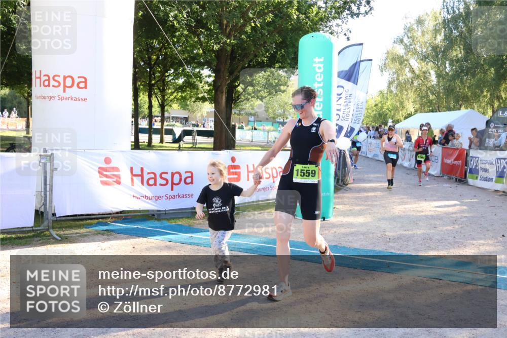 07.09.2025 - 19. Norderstedt Triathlon Zöllner http://msf.ph/oto/8772981 07.09.2025 16:51:00 Ziel 416, 1061, 1424, 1559 meine-sportfotos.de