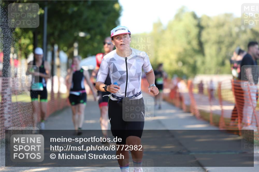 07.09.2025 - 19. Norderstedt Triathlon Michael Strokosch http://msf.ph/oto/8772982 07.09.2025 16:35:04 Laufen 1093, 1415, 1527, 1533, 1570 meine-sportfotos.de