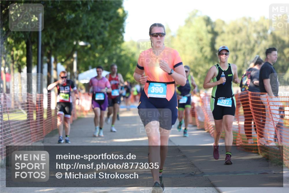 07.09.2025 - 19. Norderstedt Triathlon Michael Strokosch http://msf.ph/oto/8773035 07.09.2025 16:35:26 Laufen 362, 387, 390, 408, 446, 526, 1064, 1429, 1455, 1600 meine-sportfotos.de
