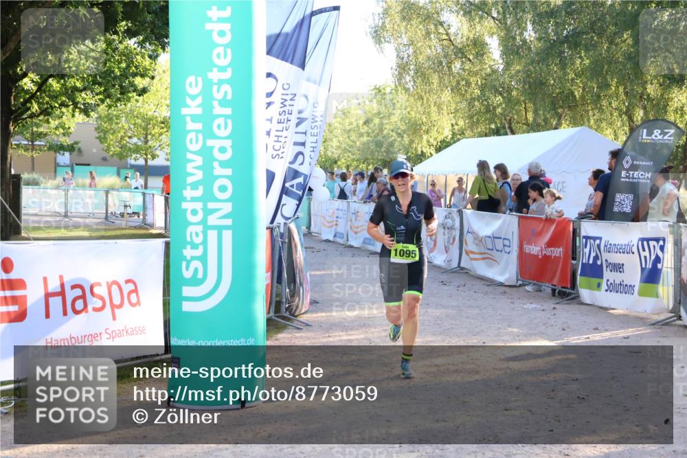 07.09.2025 - 19. Norderstedt Triathlon Zöllner http://msf.ph/oto/8773059 07.09.2025 16:51:36 Ziel 1095 meine-sportfotos.de