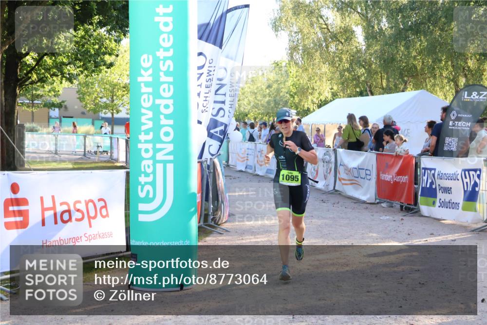 07.09.2025 - 19. Norderstedt Triathlon Zöllner http://msf.ph/oto/8773064 07.09.2025 16:51:36 Ziel 1095 meine-sportfotos.de