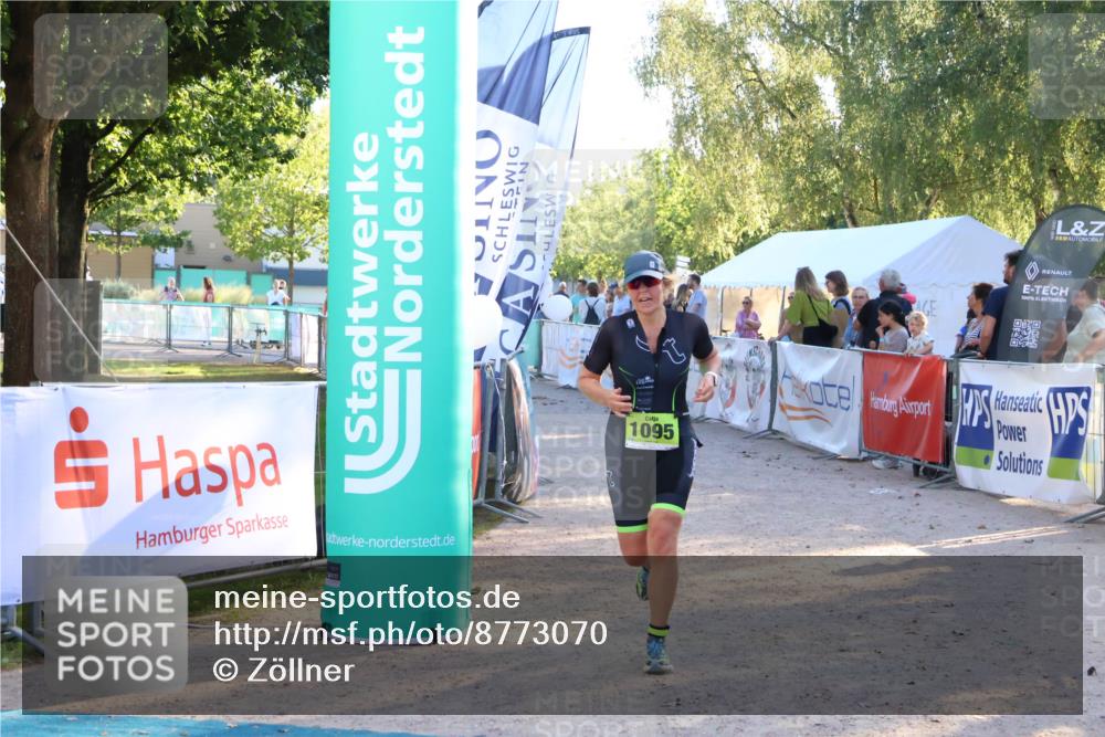 07.09.2025 - 19. Norderstedt Triathlon Zöllner http://msf.ph/oto/8773070 07.09.2025 16:51:36 Ziel 1095 meine-sportfotos.de