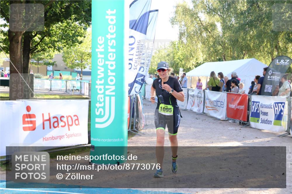 07.09.2025 - 19. Norderstedt Triathlon Zöllner http://msf.ph/oto/8773076 07.09.2025 16:51:36 Ziel 1095 meine-sportfotos.de