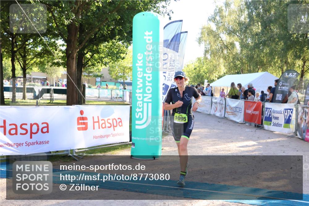 07.09.2025 - 19. Norderstedt Triathlon Zöllner http://msf.ph/oto/8773080 07.09.2025 16:51:37 Ziel 1095 meine-sportfotos.de